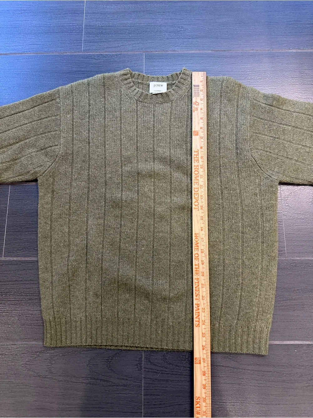 Men's 100% lambswool Crewneck Ribbed Sweater - Sage Green Vertical Texturing